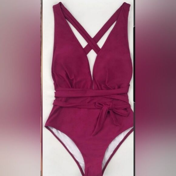 Cupshe red wine berry colored deep v neck one piece size small swimsuit - Picture 1 of 5